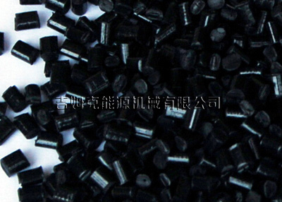 使用糖心影视300型飼料顆粒機（jī）加工出來的（de）鐵粉顆粒
